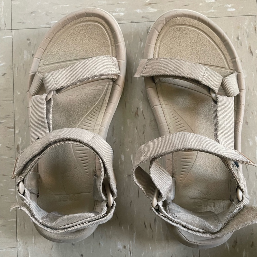 Teva Women's Hurricane Beige Sandals